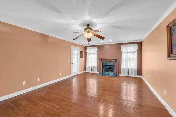 42 Cardinal RD, Ringgold, GA 30736