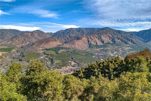 48 Pauma Ridge RD, Valley Center, CA 92082