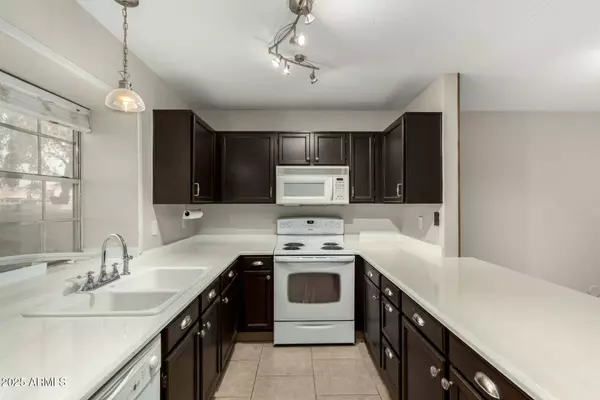 7905 W THUNDERBIRD Road #309, Peoria, AZ 85381