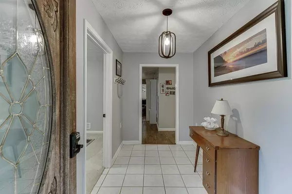 36 LAKESHORE DR, Temple, GA 30179