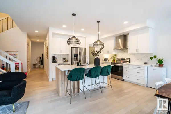 5710 KEEPING CR SW, Edmonton, AB T6W 4K4