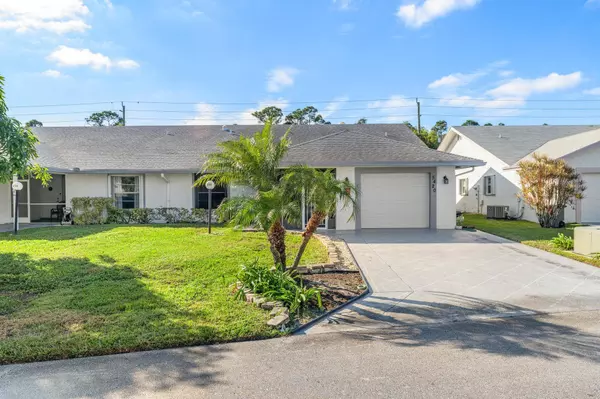 5420 Crystal Anne DR, West Palm Beach, FL 33417