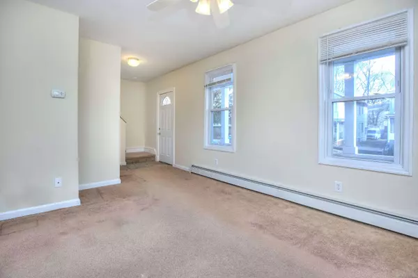 35 Wade Terrace, Bridgeport, CT 06604