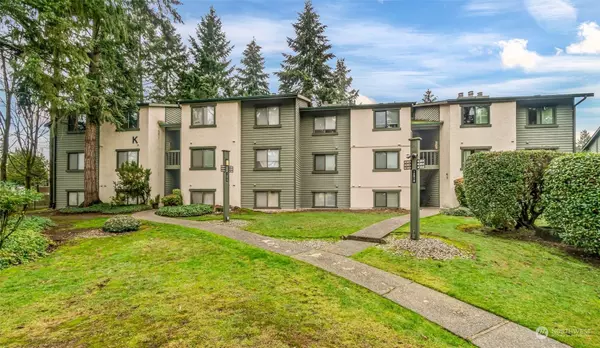 12918 126th CT NE #K103, Kirkland, WA 98034