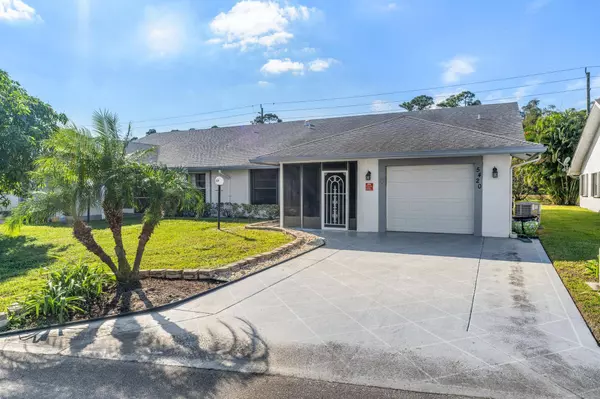 5420 Crystal Anne DR, West Palm Beach, FL 33417