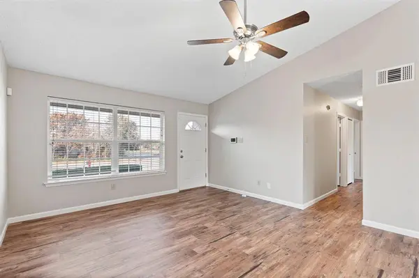 4210 Glen Pines Drive, Arlington, TX 76016