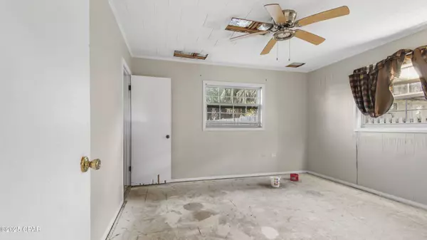 482 Pompano ST, Port St. Joe, FL 32456