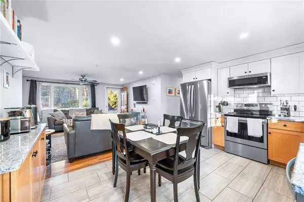 6 Sky View RD, North Smithfield, RI 02896