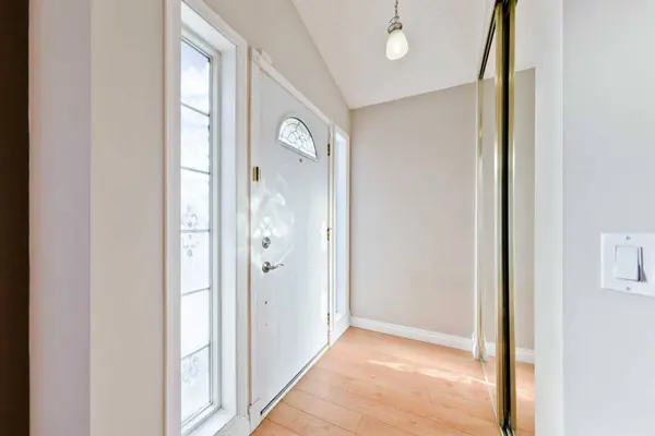 165 Harvest Rose CIR NE, Calgary, AB T3K 4M6