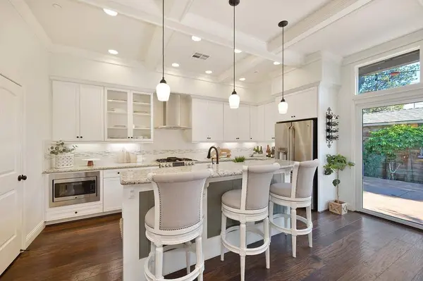 733 44th ST, Sacramento, CA 95819