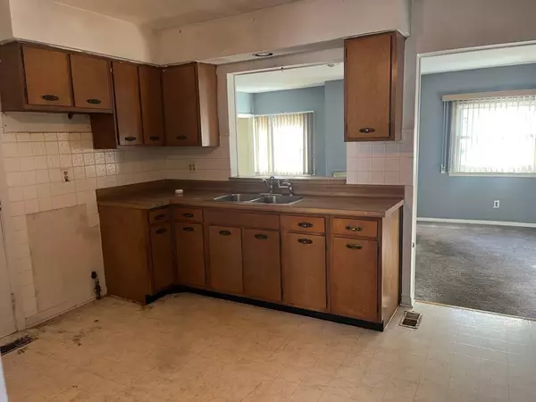 349 Greencrest Drive, Bolingbrook, IL 60440