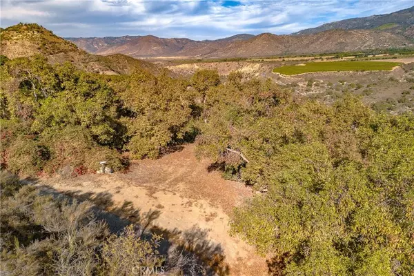 48 Pauma Ridge RD, Valley Center, CA 92082