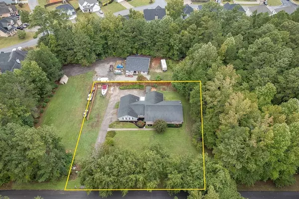 36 LAKESHORE DR, Temple, GA 30179