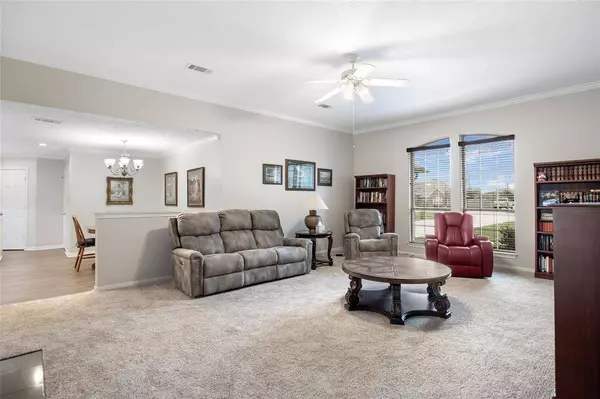 2107 Magnolia BND, Baytown, TX 77523