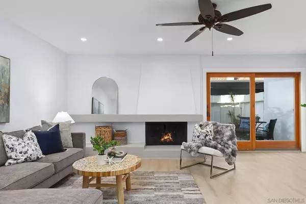 4215 Loma Riviera Ln, San Diego, CA 92110