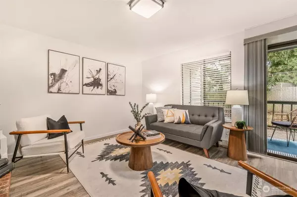 12918 126th CT NE #K103, Kirkland, WA 98034