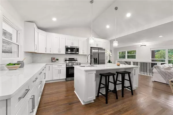 2212 Glendale DR, Decatur, GA 30032