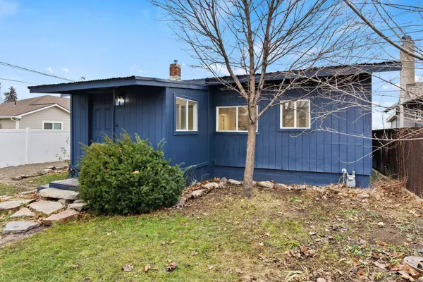 114 N Hutchinson St, Spokane Valley, WA 99212