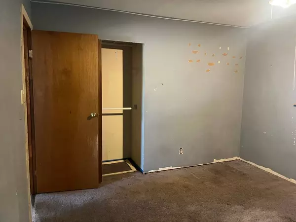 349 Greencrest DR, Bolingbrook, IL 60440