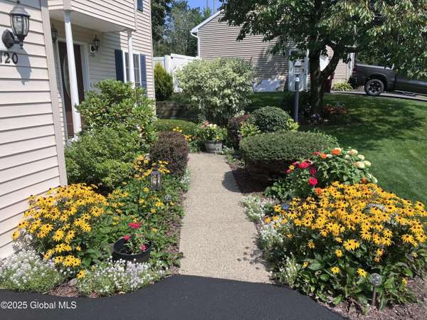 120 Old Coach Road, Clifton Park, NY 12065