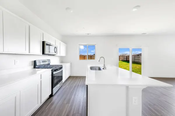 348 S Orange Avenue, Reedley, CA 93654