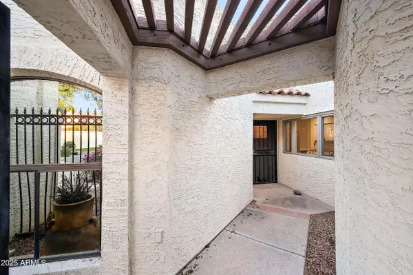 5711 N 24TH Place, Phoenix, AZ 85016