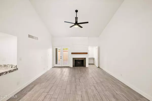 5711 N 24TH Place, Phoenix, AZ 85016