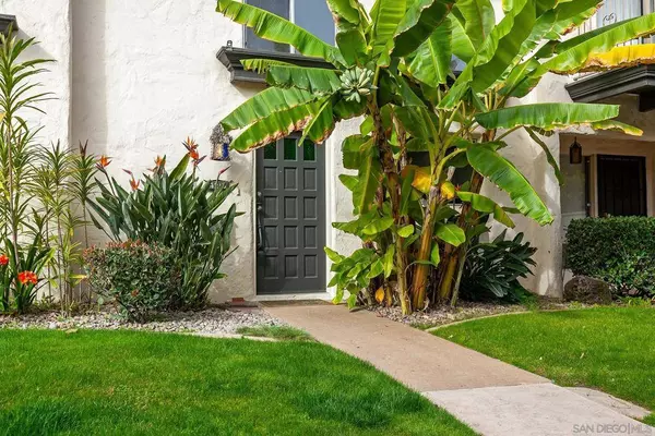 4215 Loma Riviera Ln, San Diego, CA 92110