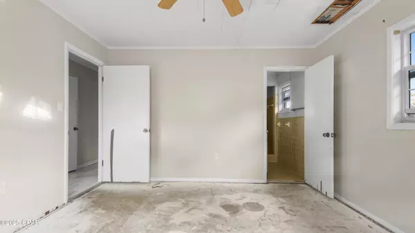 482 Pompano ST, Port St. Joe, FL 32456