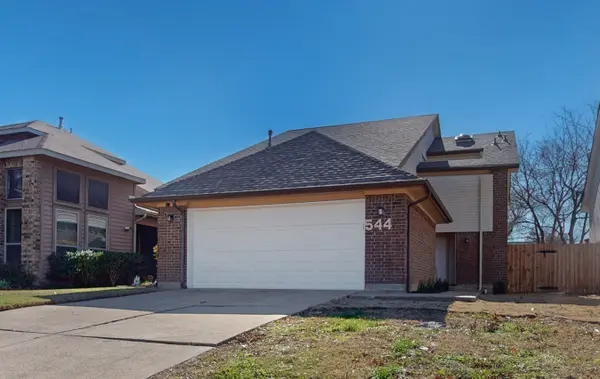 A two-story home that backs to a park. Adjacent to the Mesquite Heritage Trail and Palos Verdes Lake Park.