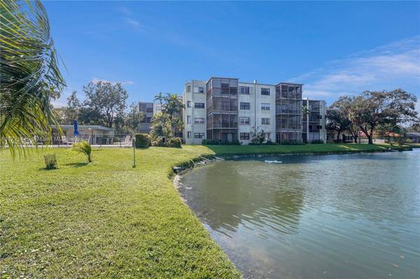 8931 N New River Canal Rd #1C, Plantation, FL 33324