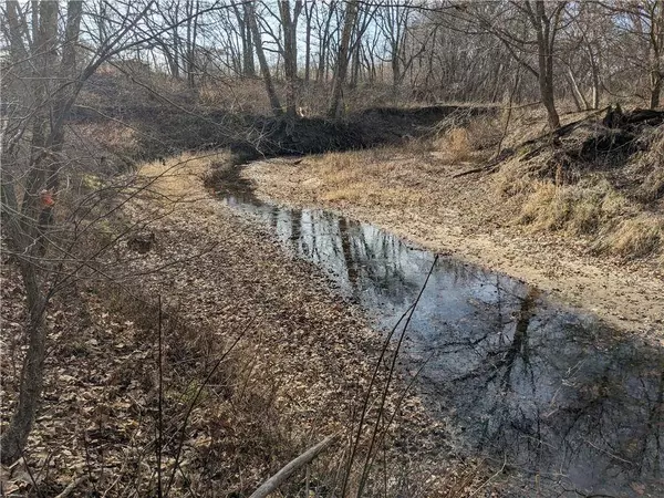 Halls RD, Kearney, MO 64060