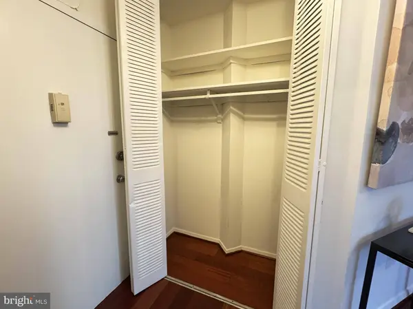 4000 TUNLAW RD NW #629, Washington, DC 20007