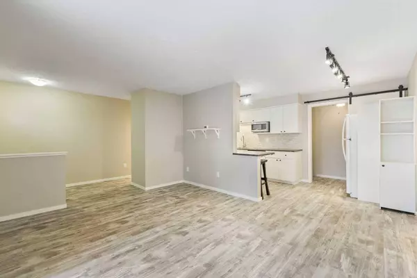 3513 43 ST SW, Calgary, AB T3E 3P4