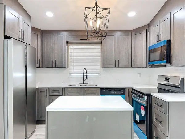 7206 E EMMA ST, Tampa, FL 33610