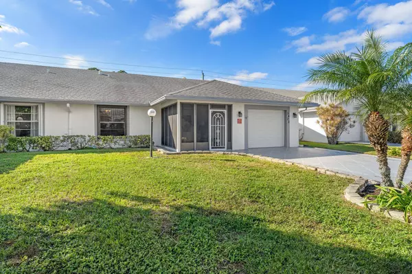 5420 Crystal Anne DR, West Palm Beach, FL 33417