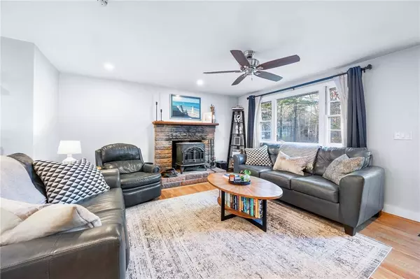 6 Sky View RD, North Smithfield, RI 02896