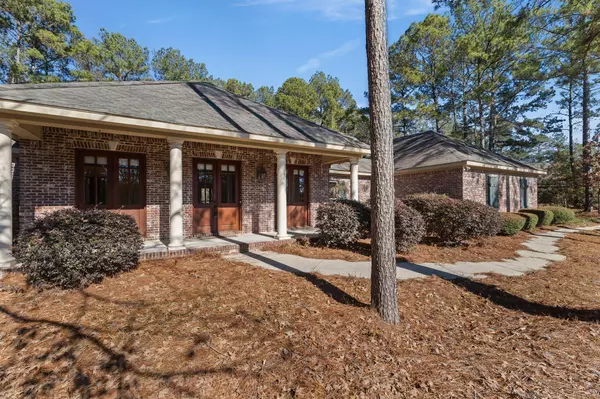 75 Auburn Pl, Hattiesburg, MS 39402