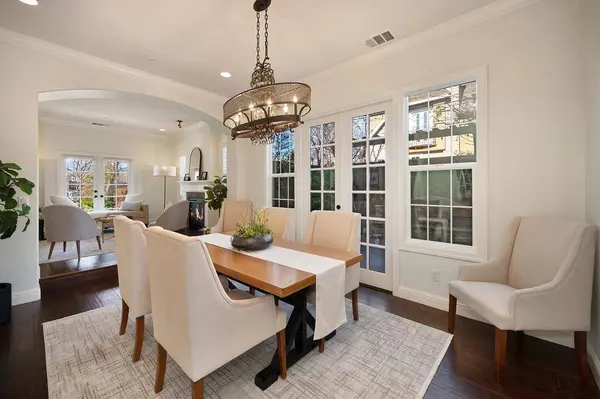 733 44th ST, Sacramento, CA 95819