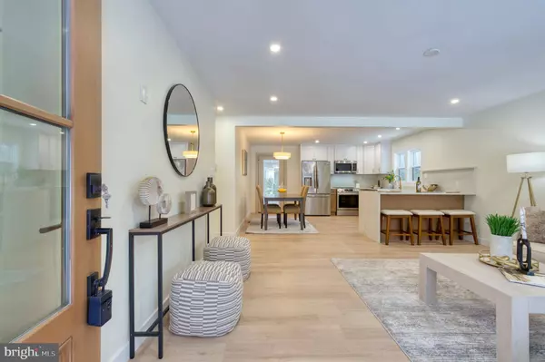 20469 BROAD RUN DR, Sterling, VA 20165