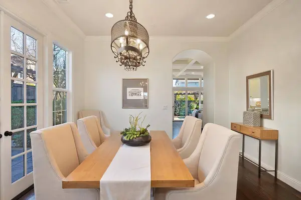 733 44th ST, Sacramento, CA 95819