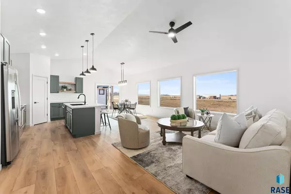 905 Sundance St, Valley Springs, SD 57068