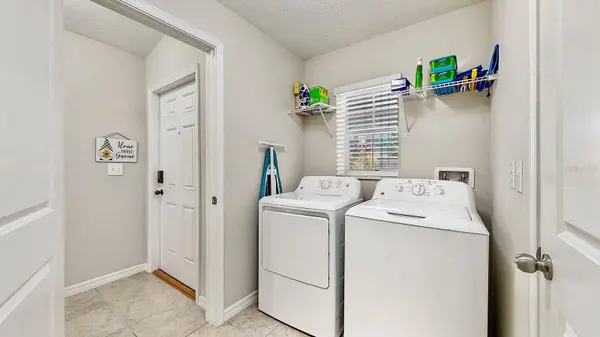 17058 PEACEFUL VALLEY RD, Wimauma, FL 33598