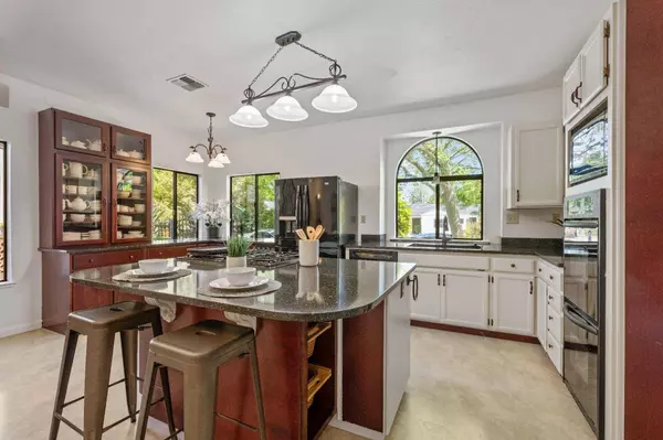 5412 T ST, Sacramento, CA 95819