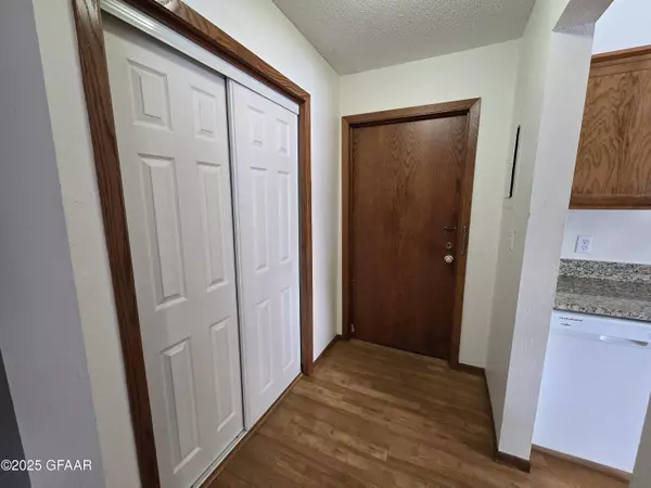 2325 LIBRARY LN 12, Grand Forks, ND 58201