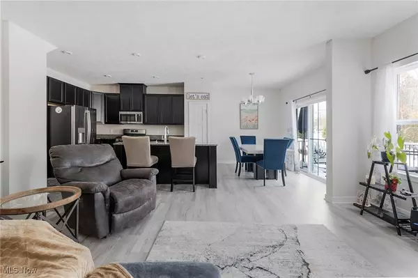 1535 Spruce Hill DR, Stow, OH 44224