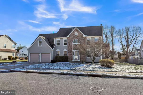 11 JASON DR, Berlin, NJ 08009