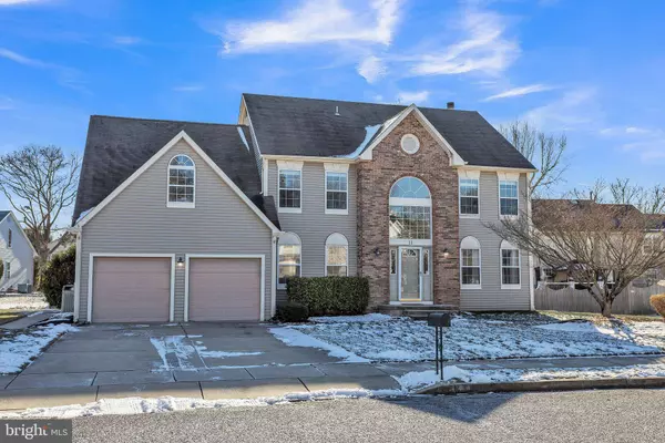 11 JASON DR, Berlin, NJ 08009