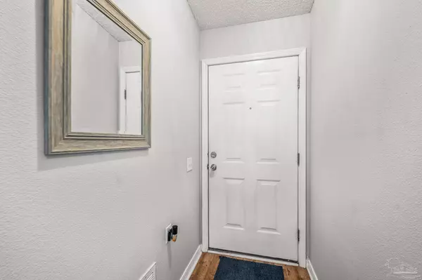 8128 Heirloom Dr, Pensacola, FL 32514