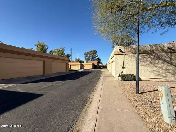 1319 E SUSAN Lane, Tempe, AZ 85288